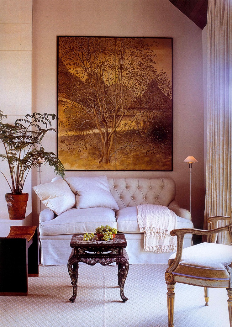 "Jeffrey Bilhuber is a New York based interior designer. His work has been published in many design books as well as every mayor international design magazine."