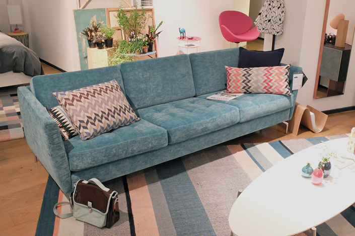 2015 modern living room furniture trends: 5 velvet sofa ideas