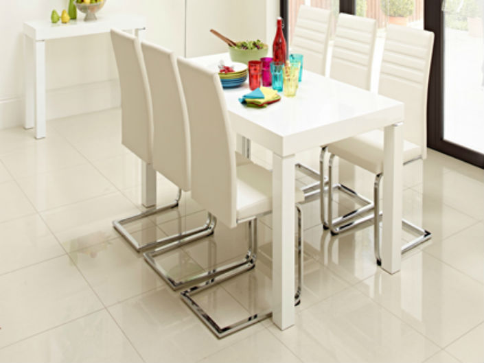 The best playful ways to set a dining table and 6 chairs