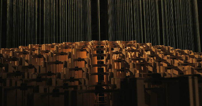 Milan Design Week 2015: Sculpute in Motion 2.0: HELIO CURVE