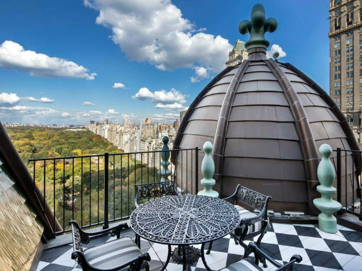 Jaw dropping Tommy Hilfiger's penthouse at New York Plaza Hotel 12