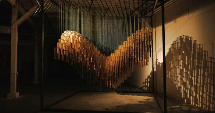 Milan Design Week 2015: Sculpute in Motion 2.0: HELIO CURVE