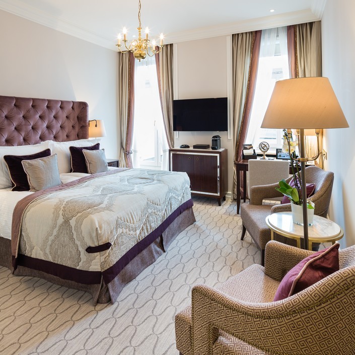 Fairmont-Hotel-Vier-Jahreszeiten-1-HR