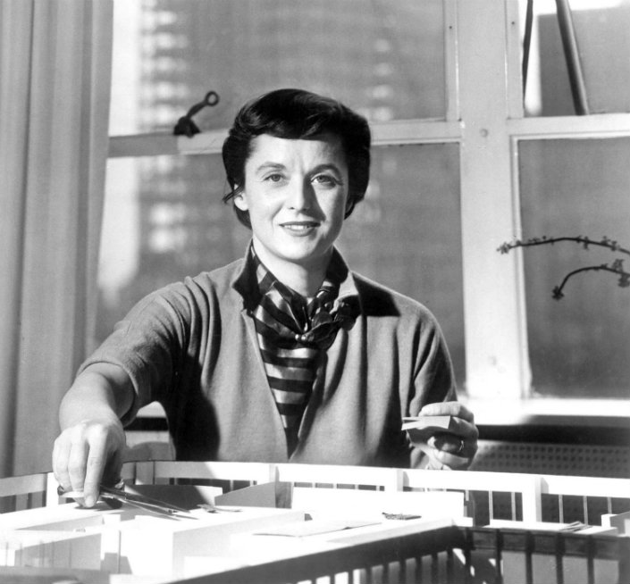 20TH CENTURY BEST DESIGNERS - Florence Knoll