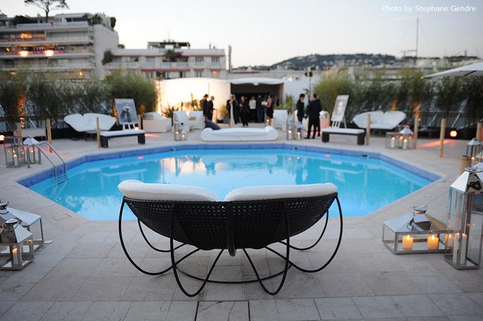 Iconic backdrop of Cannes Film Festival decorated with Fendi Casa_1