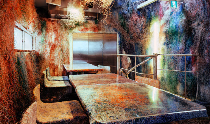 Original Designs: Kengo Kuma turns a Tokyo Bar into a Explosion of Color