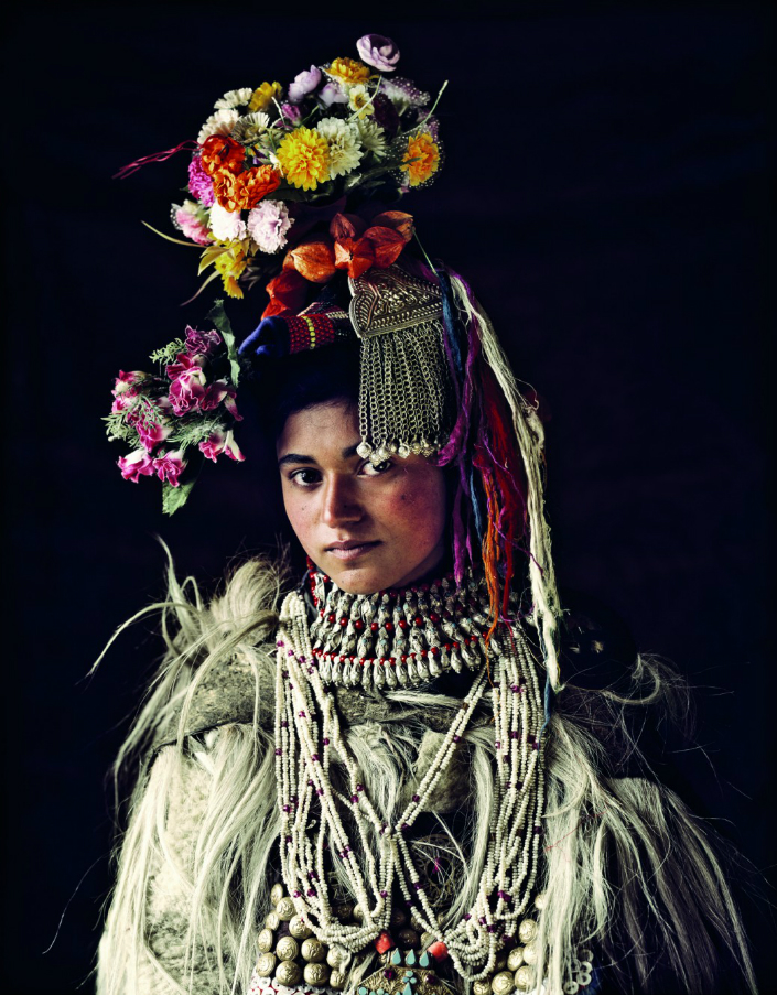 BRABBU Design Inspiration - Stunning Portraits of the World's last Indigenous tribes7