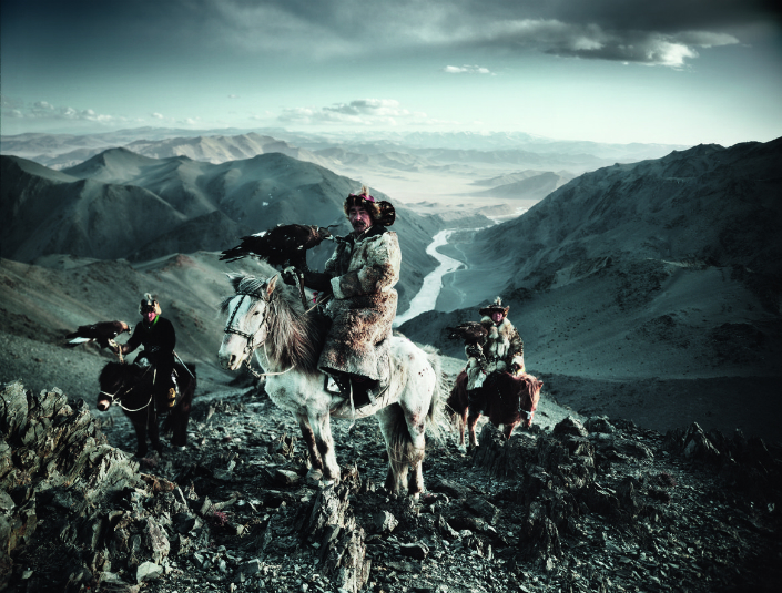 BRABBU Design Inspiration - Stunning Portraits of the World's last Indigenous tribes8
