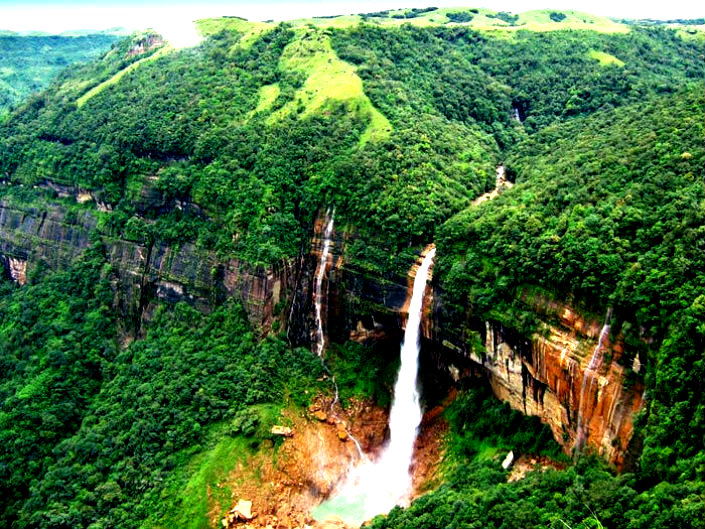 Nohkalikai-Falls