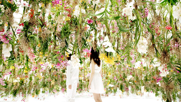 M&O Paris 2015 - Floating Flower Garden by Team Lab