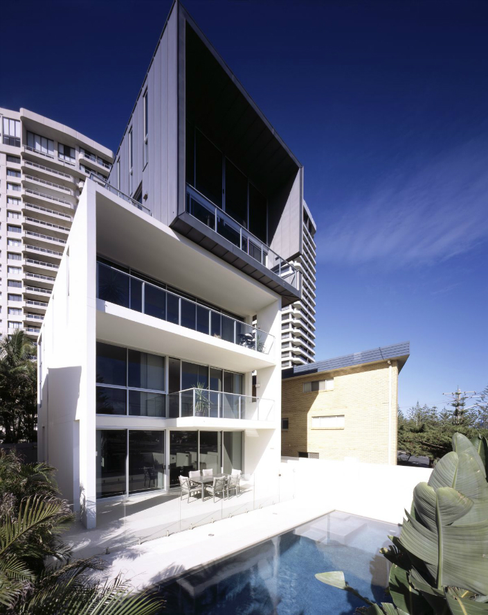 7 Amazing Beach Houses You Want to Live In