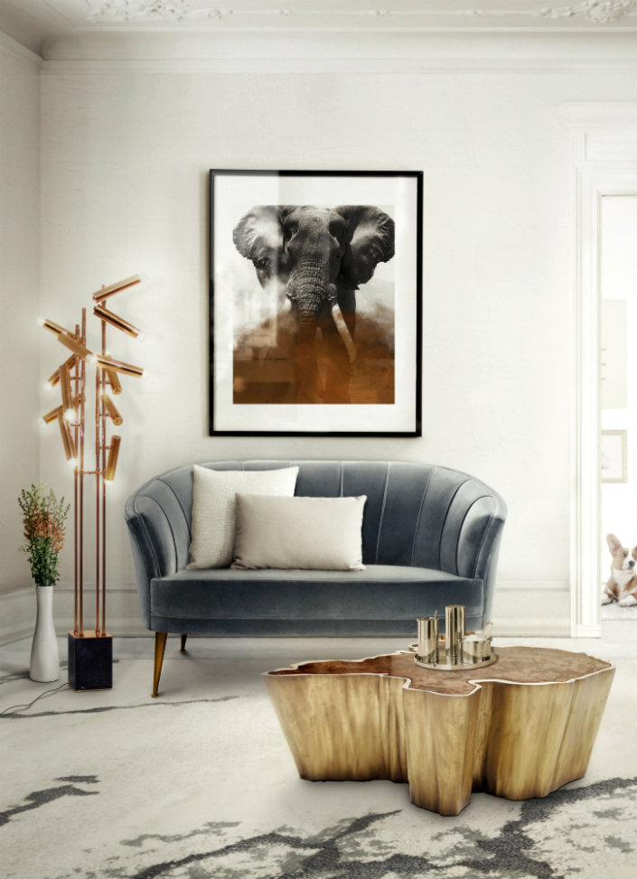 6 tips to place art in your living room set