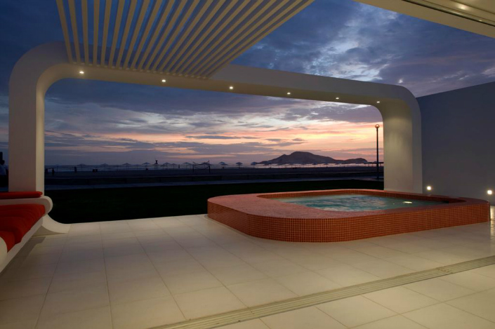 7 Amazing Beach Houses You Want to Live In