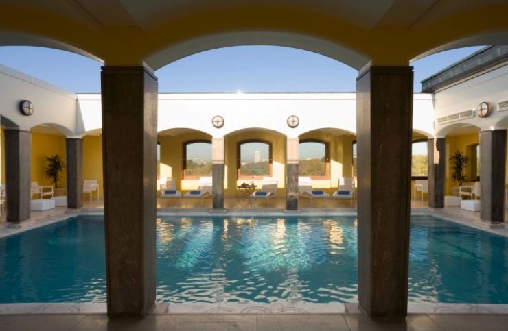 "London's best spas will host hen parties, manage your weekly manicures or provide the most relaxing treatments. Take a break from busy days with massages, facials, pedicures and exotic treatments at day spas that fit every budget. Check the list to find the one that will most suit you"