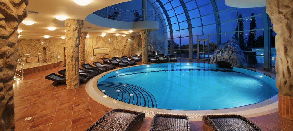 “In Autumn/Winter you can always try the indoor pools, it’s not only the pool it’s the whole set that makes it a pleasant experience.”