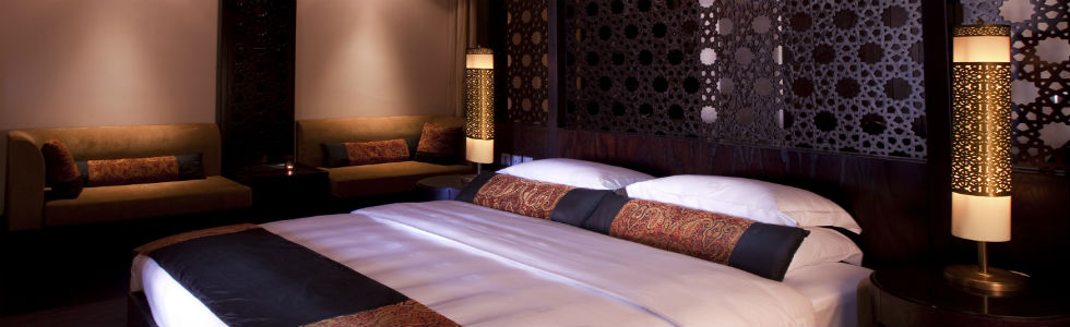 10 OF THE MOST BEAUTIFUL BEDROOM LAMPS WE'VE EVER SEEN_alrimalvilla