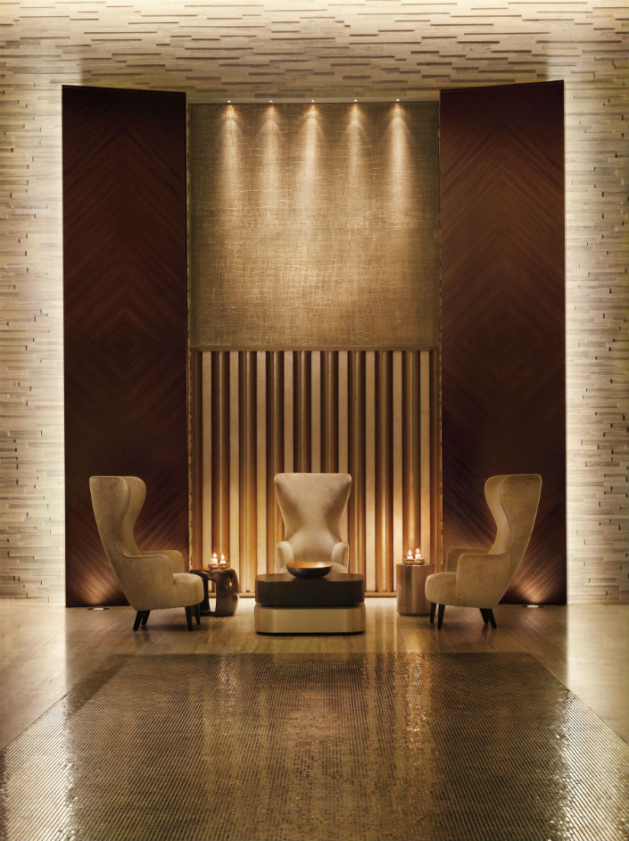 HOW TO DECORATE WITH LEATHER LOUNGE CHAIRS