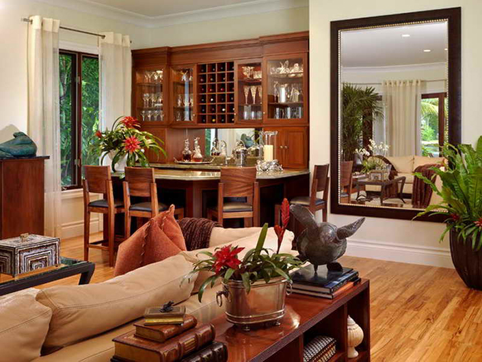 Living Room With Large Wall Mirror, Large Mirror In Living Room Decorating