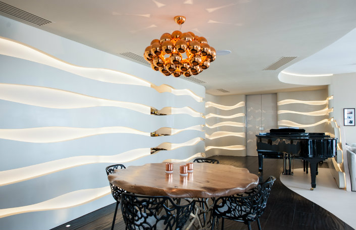 "Round dining tables ideas and styles for sophisticated interiors-APIS dining tbale"