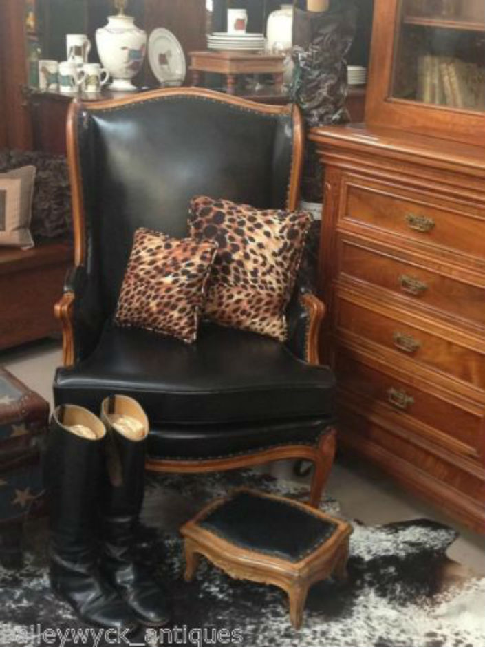 top 10 vintage leather wingback chairs (1)