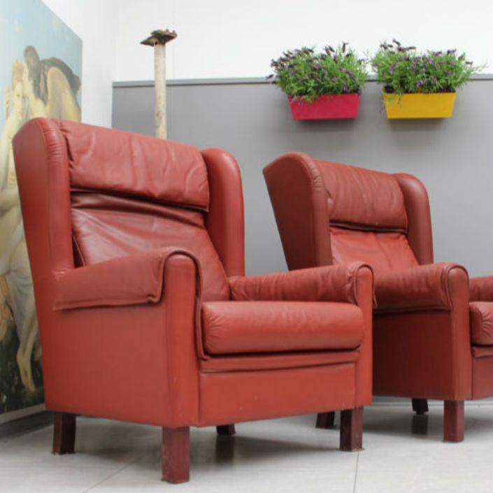 top 10 vintage leather wingback chairs (1)