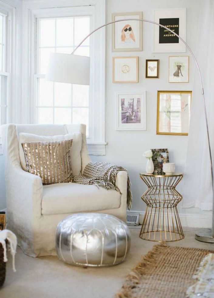 DECORATING A MASTER BEDROOM WITH SIDE CHAIR