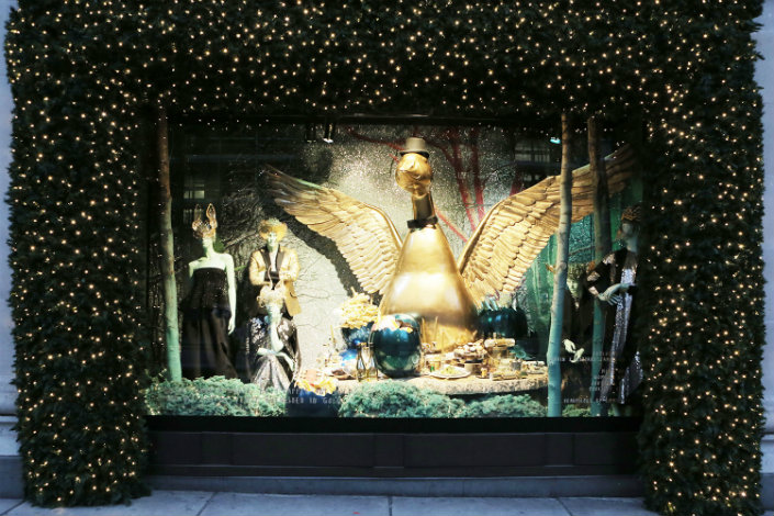 7 Best Christmas Windows of Top Brands