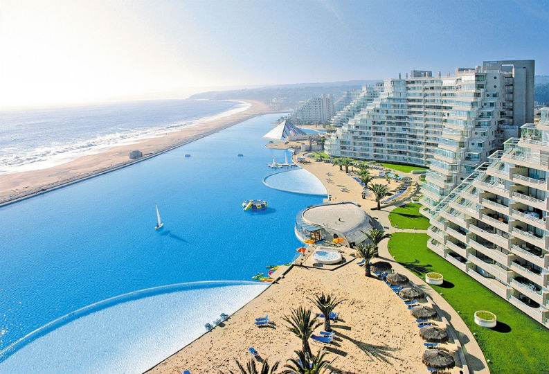 20 Best Hotels With Astonishing Pools To Swim in During your Holidays