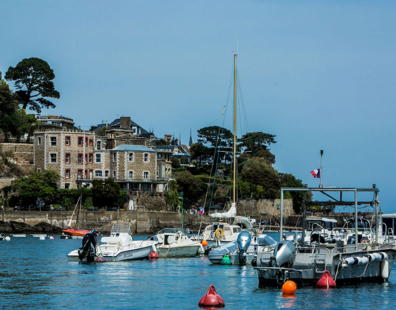 8 Finest Hotel Interior Design Ideas at Castelbrac Dinard You Will Love