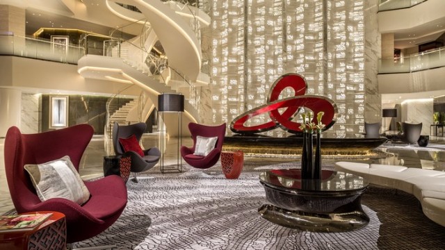 10 Interior Design ideas From The World's Best Hotel Lobby Designs