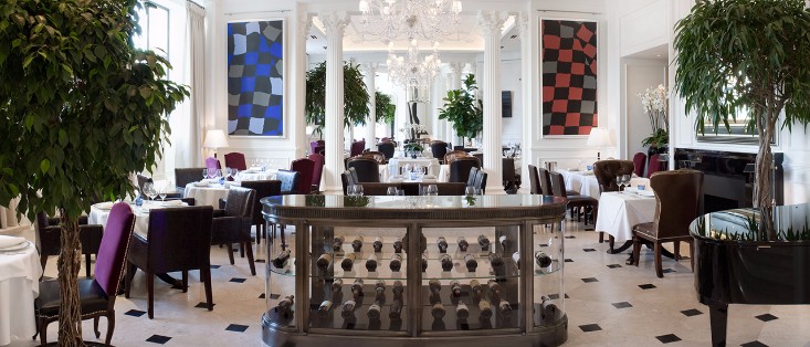 7 Simply Modern Restaurant Interiors from Russian Interior Architects