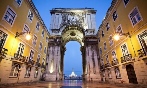10 Best Travel Destinations For The Perfect Fall Vacation