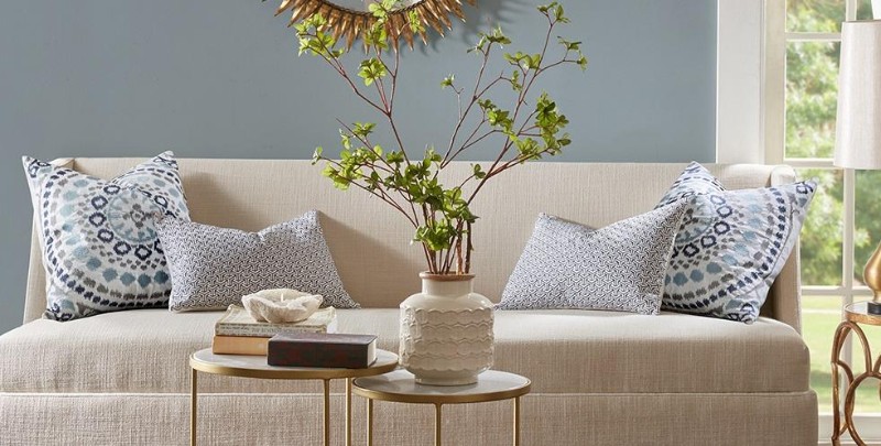 Top 10 Show-stopper Modern Pillows For Your Home Decor