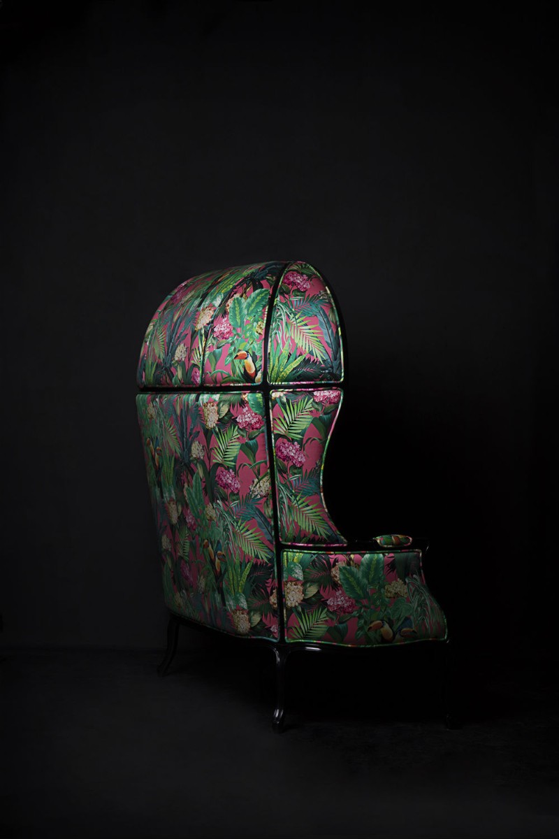 About "1/1", Which Main Principle is Complete Uniqueness