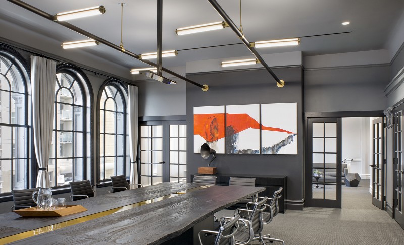 Galerie 46 — Transform of Your Mediocre Room Into a Unique Space