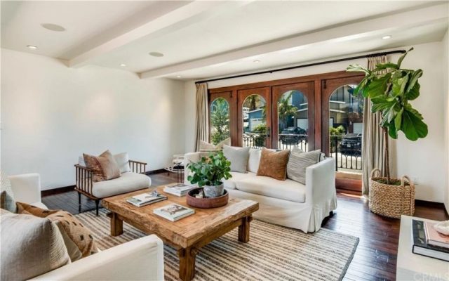12.JZ Interior Designs