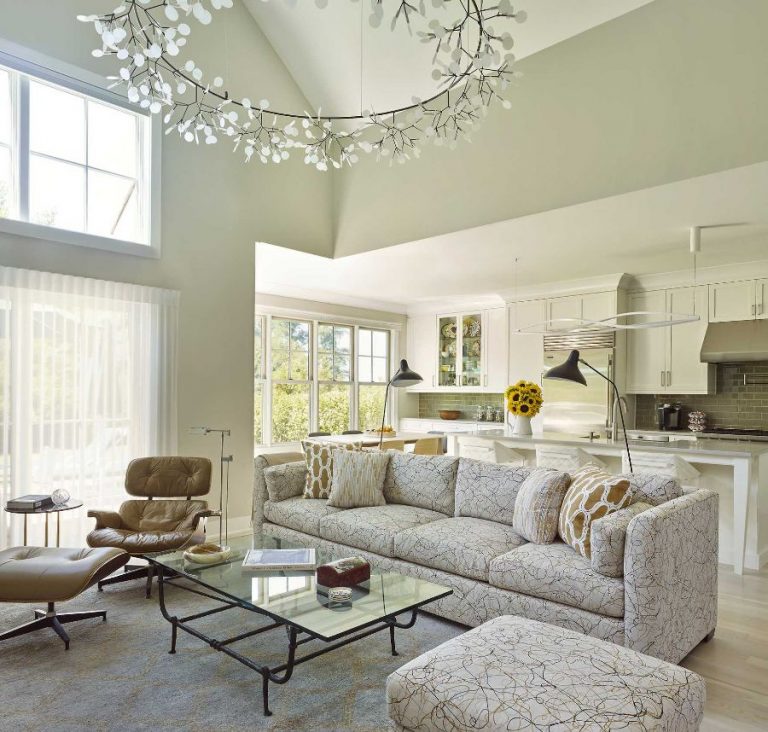 INSPIRED BY THE LOOK – VERSAILLES PILLOW
