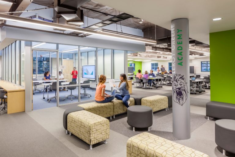 The mais objective of this project was to modernize the science wing ...