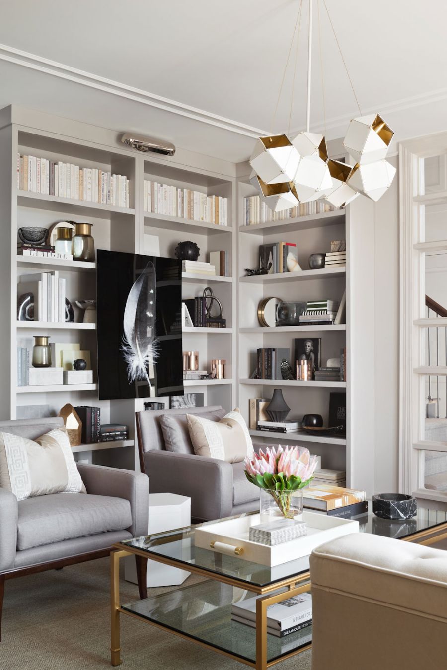 Elizabeth Metcalfe, The Classic Style With Modern Luxurious Interiors
