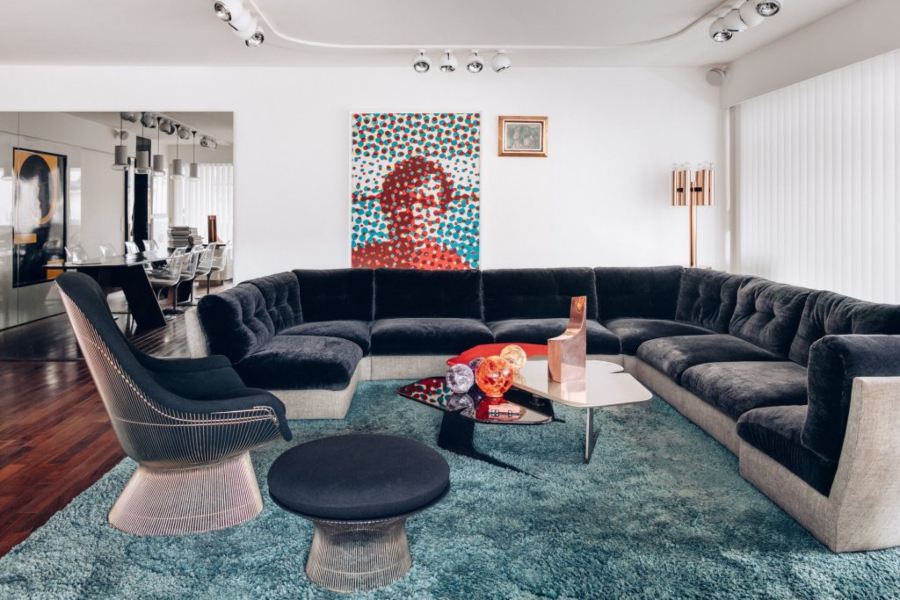 Thierry Lemaire: Modern Living Room Decor. Perfect combination of sofa, armchair and rug makes this modern living room decor perfect.
