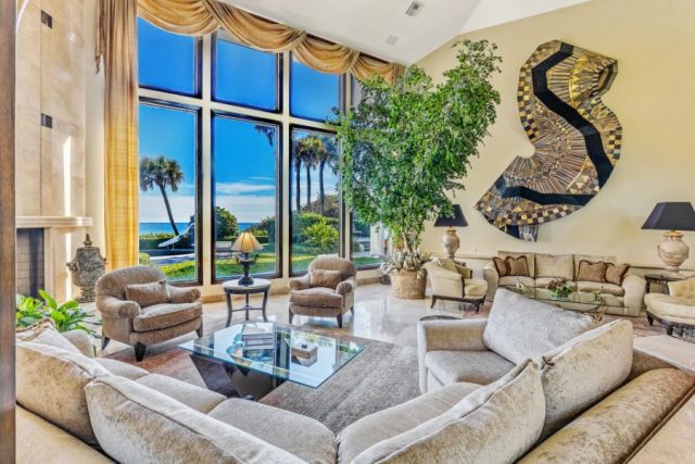 This Living Roomcommon Area Is A Very Well Designed Space Once Again 