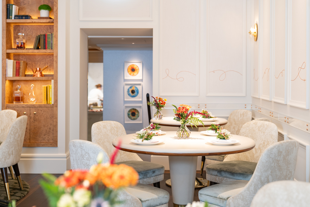 Top 5 Michelin-Starred Restaurants in the UK: Where Gastronomy Meets Design