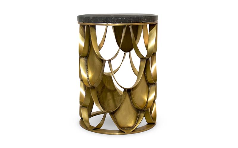 KOI | Zeitgenössisches Messing Beistelltisch-Design von BRABBU